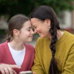 MomWithGirl